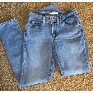 Levi’s Mid Rise Jeans